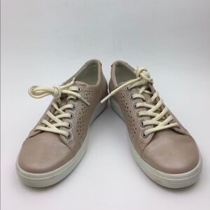 ECCO Soft 7 Sneaker sz 6